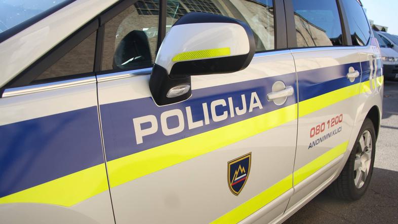 policijski avtomobil