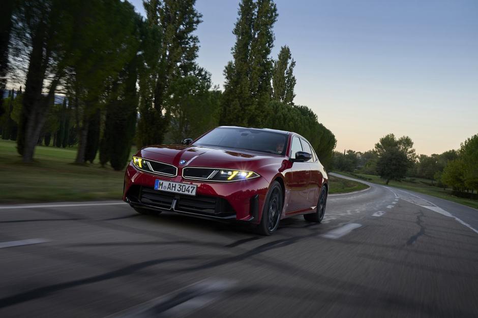 BMW serija 3 | Avtor: BMW/Wolfgang Groeger-Meier/Tom Kirkpatrick