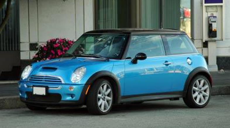 Osemnajstletnik je avtomobil imel celih 24 ur.