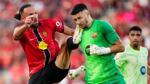 Vedat Muriqi Joan García