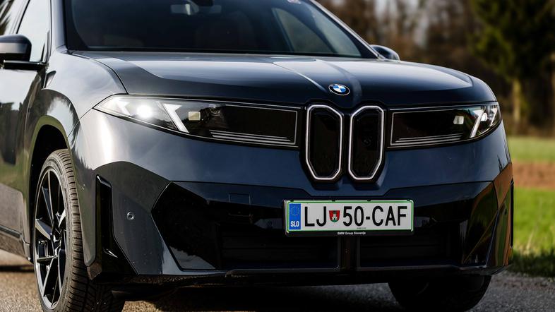 BMW iX3
