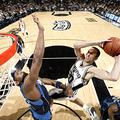Manuel Ginobili je bil s 37 točkami prvi strelec obračuna Spursov in Mavericksov