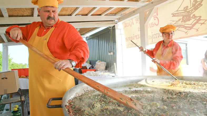 Fritaje bo letos še nekoliko več kot lani, saj bodo poleg 30 kilogramov šparglje