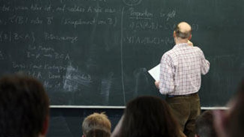 Akademiki s peticijo opozarjajo na omejevanje njihove akademske svobode.