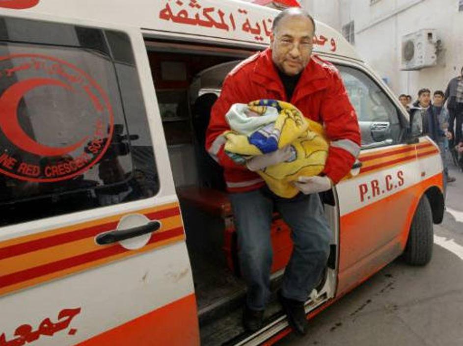 Napadi so od srede zahtevali že več kot 50 žrtev, med katerimi je veliko civilis