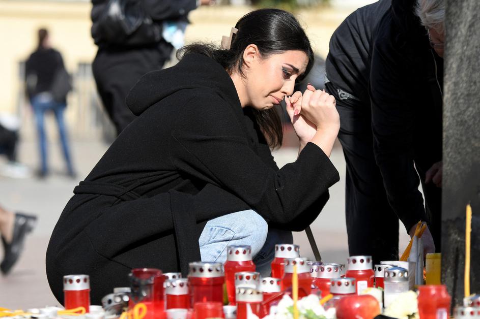 Zrušenje strehe železniške postaje v Novem Sadu, Srbija