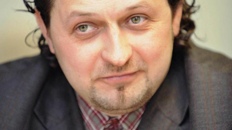 Jože Kralj je utemeljeno osumljen, da je ravnal v nasprotju z akti gospodarskih 