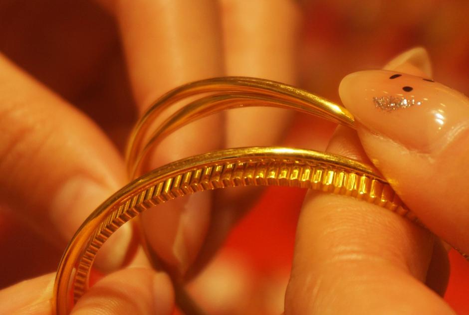 zlat nakit prstan | Avtor: Profimedia