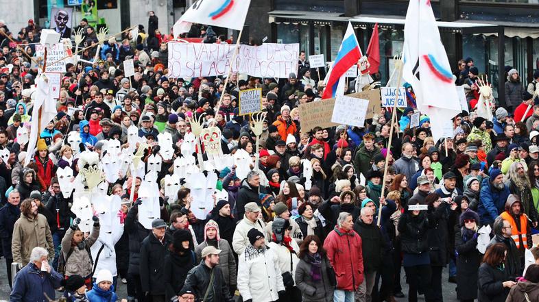 Slovenija 08.02.2013 3. vseslovenska vstaja v Ljubljani, protest; foto:Sasa Desp