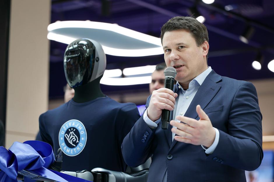 dprtje novega Telekomovega centra Citypark, otvoritev, telekom slovenije, Boštjan Košak | Avtor: Saša Despot