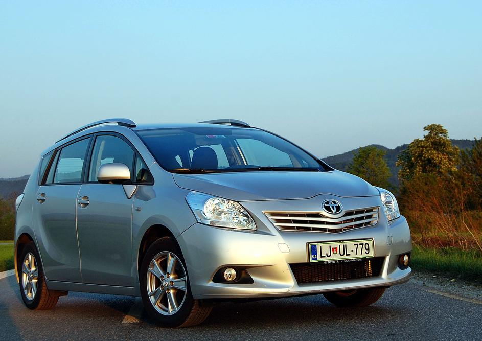 Toyota verso 2.0 D-4D style