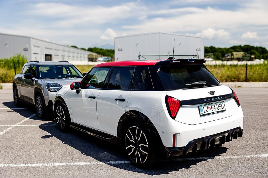 primerjava mini cooper S in mini aceman | Avtor: Saša Despot