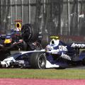 Takole je lani v Melbournu David Coulthard poletel preko Alexa Wurza.