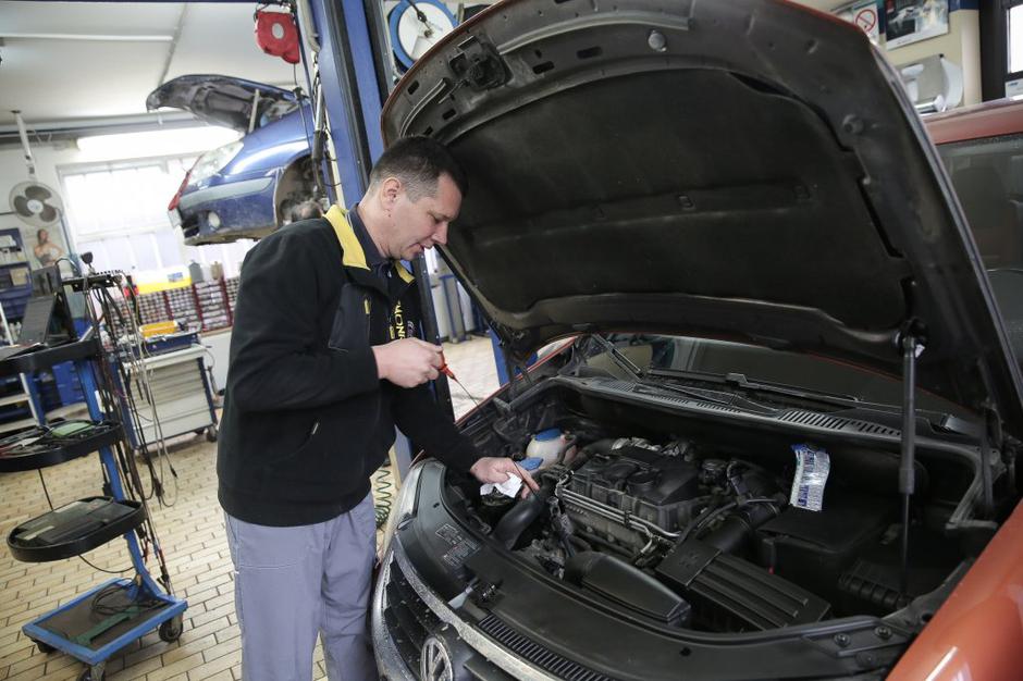 Mehanik leta Primož Rožnik | Avtor: Saša Despot