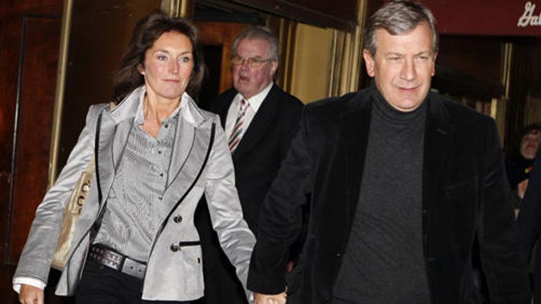 Cecilia in Richard se selita v Dubaj.