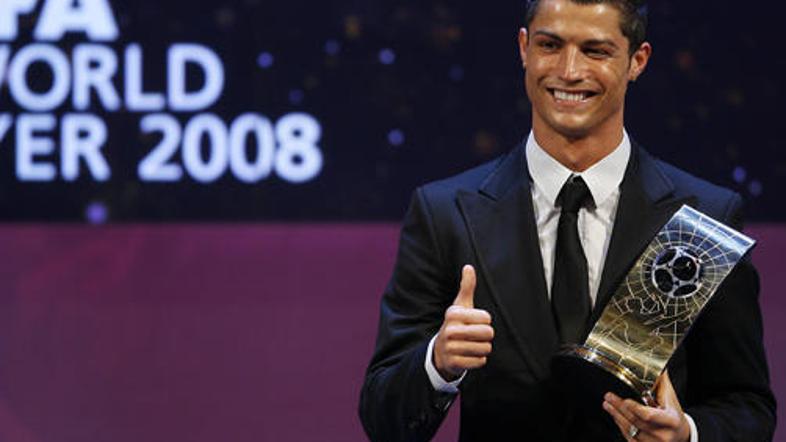 Cristiano Ronaldo je vedno urejen. "Brilijantina" frizura nikoli ne izostane.