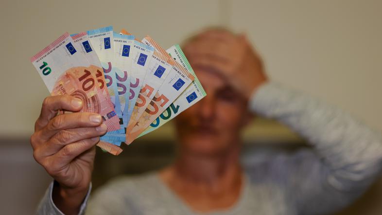 denar, štetje denarja, denarnica, bankovci, kovanci