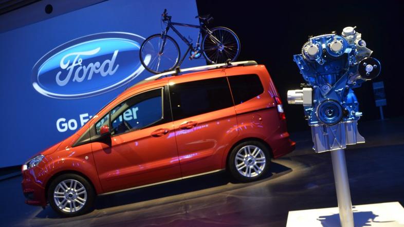 Ford tourneo courier