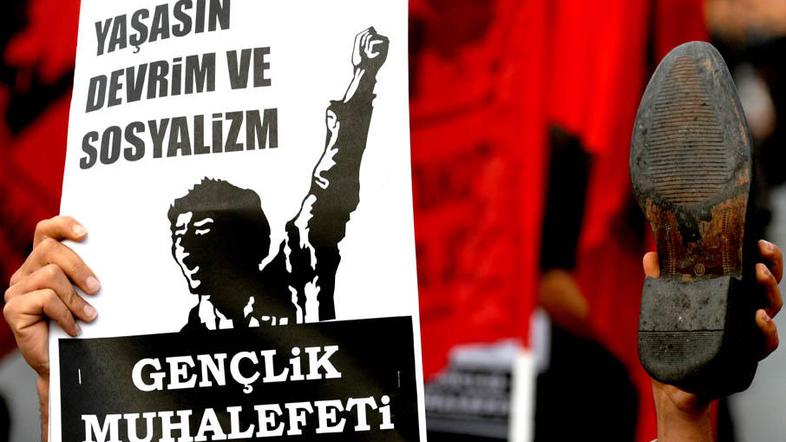 Pred vrsto zasedanj vrhov držav in finančnih ustanov v Turčiji so Carigrad napol