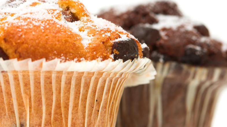 Da bodo rahli in slastni, ločite suhe in tekoče sestavine!