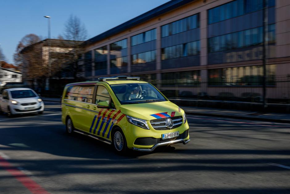 promet, reševalno vozilo, rešilec | Avtor: Saša Despot