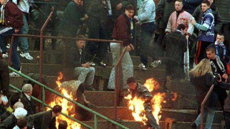 S poljskimi navijači ni dobro češenj zobati.