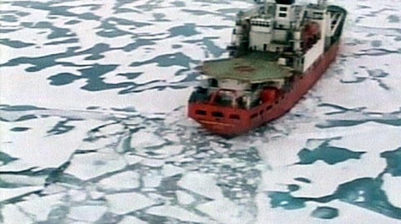 Arktika se počasi poslavlja od svojega tisočletnega ledenega oklepa, kar bo nedv