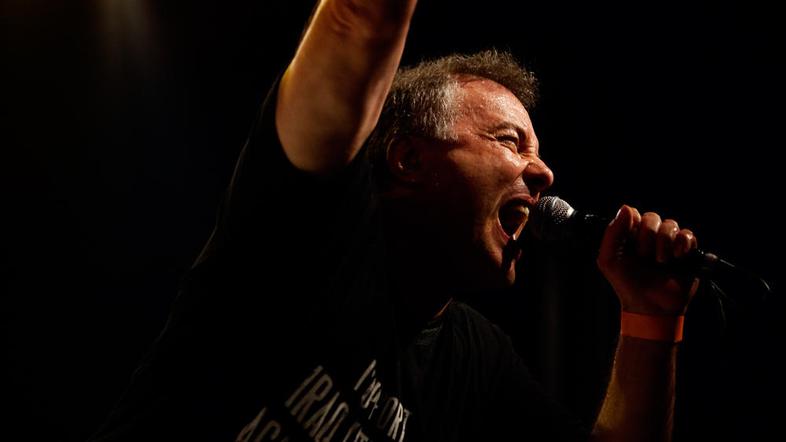 Jello Biafra and the Guantanamo School of Medicine v Kinu Šiška