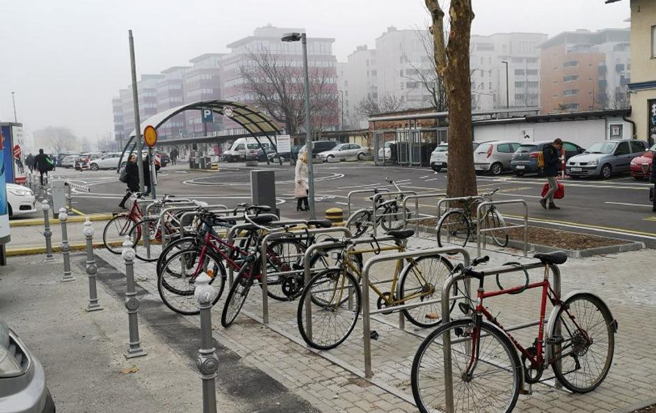 parkirišča kolesa slovenske železnice