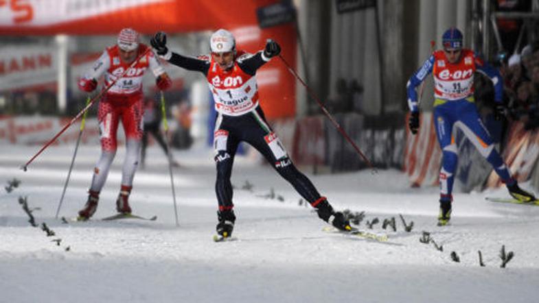 Po Davosu in Düsseldorfu se je Petra Majdič (skrajno levo) spet povzpela na stop