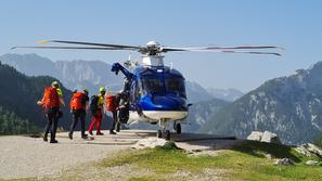 policijski helikopter, reševalci