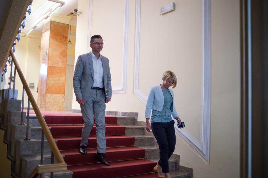 Marjan Šarec po sestanku predsednikov strank LMŠ, SD, SMC, SAB in DeSUS | Avtor: Anže Petkovšek