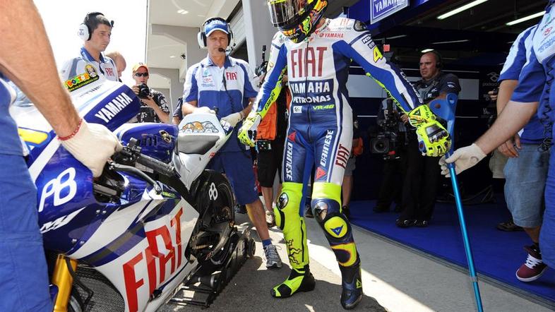 VN Nemčije trening 2010 Sachsenring Valentino Rossi po poškodbi Yamaha