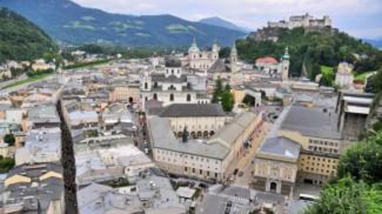 Tudi Slovenci so se v Salzburgu posluževali Klehrovega zdravljenja.