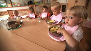 “Več kot subvencija staršem pomeni zaupanje v institucije, občutek, da je za otr