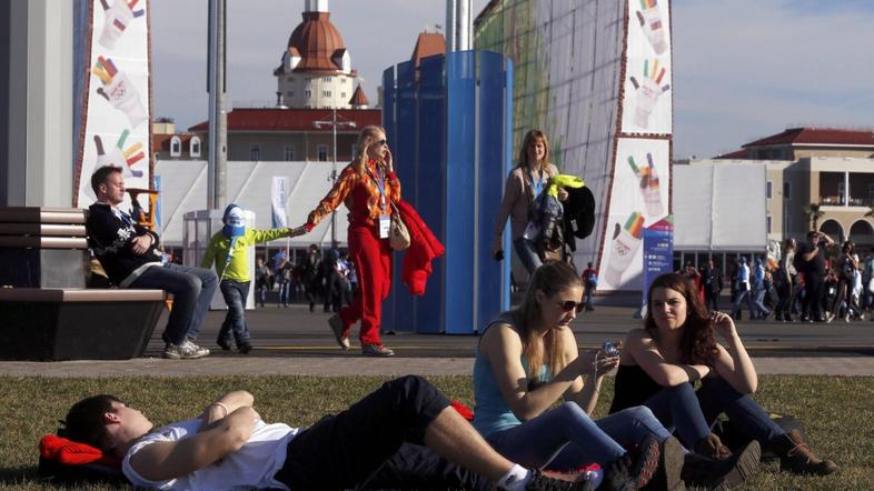 soči vreme olimpijski park toplo turisti