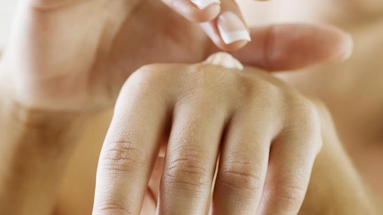 Nakup ustreznih kozmetičnih izdelkov zahteva nekaj znanja s področja sestavin. 