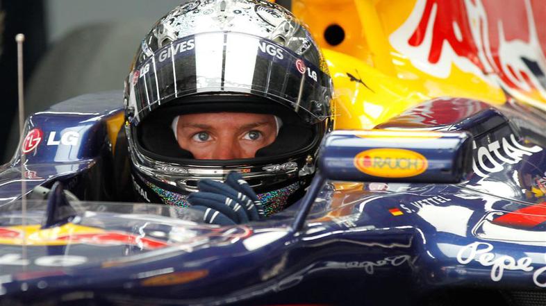 Sebastian Vettel Red Bull čelada