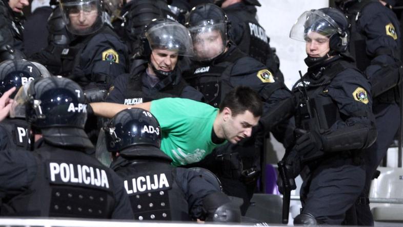 navijač policist Maribor Olimpija Ljubljana Green Dragons derbi