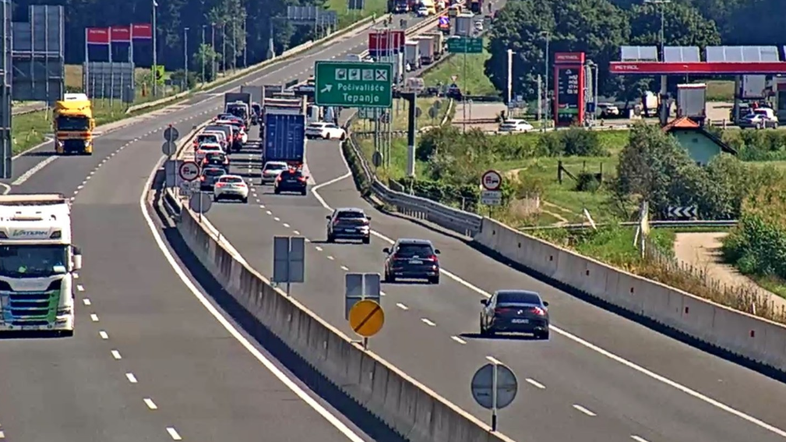 prometna nesreča avtocesta zastoj
