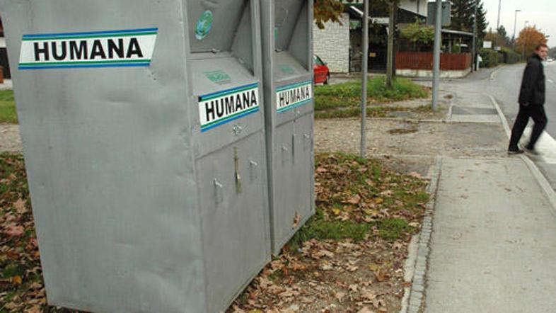 Na Humani kljub pretečenemu roku za odstranitev zabojnikov z javnih površin niso