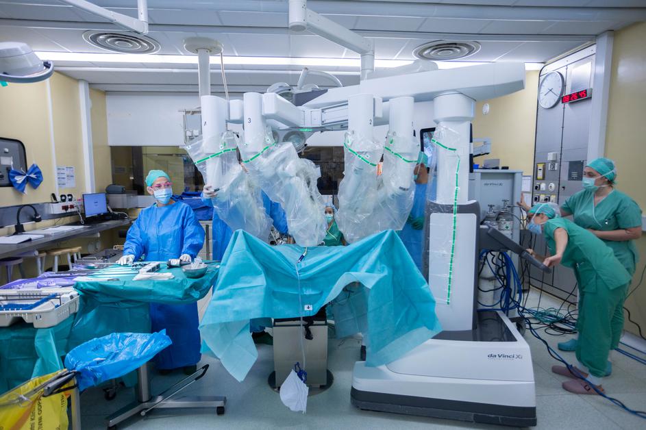 Robotska operacija v UKC Ljubljana