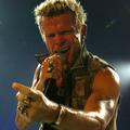 V četrtek bo v Hali Tivoli nastopil rockerski hitmejker Billy Idol. Velja za ene
