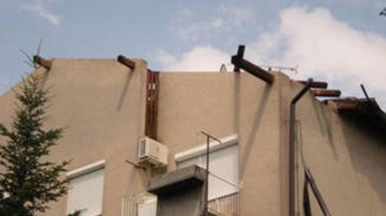 Dobra novica za lastnike objektov, ki so bili poškodovani v poletnih neurjih, je